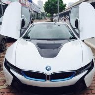 BMWXI8