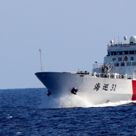 Tàu Lạ